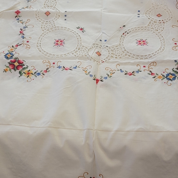 Vtg MCM Cotton Needlepoint Table Cloth 36x36 4 Napkins One of a Kind Rare Find
